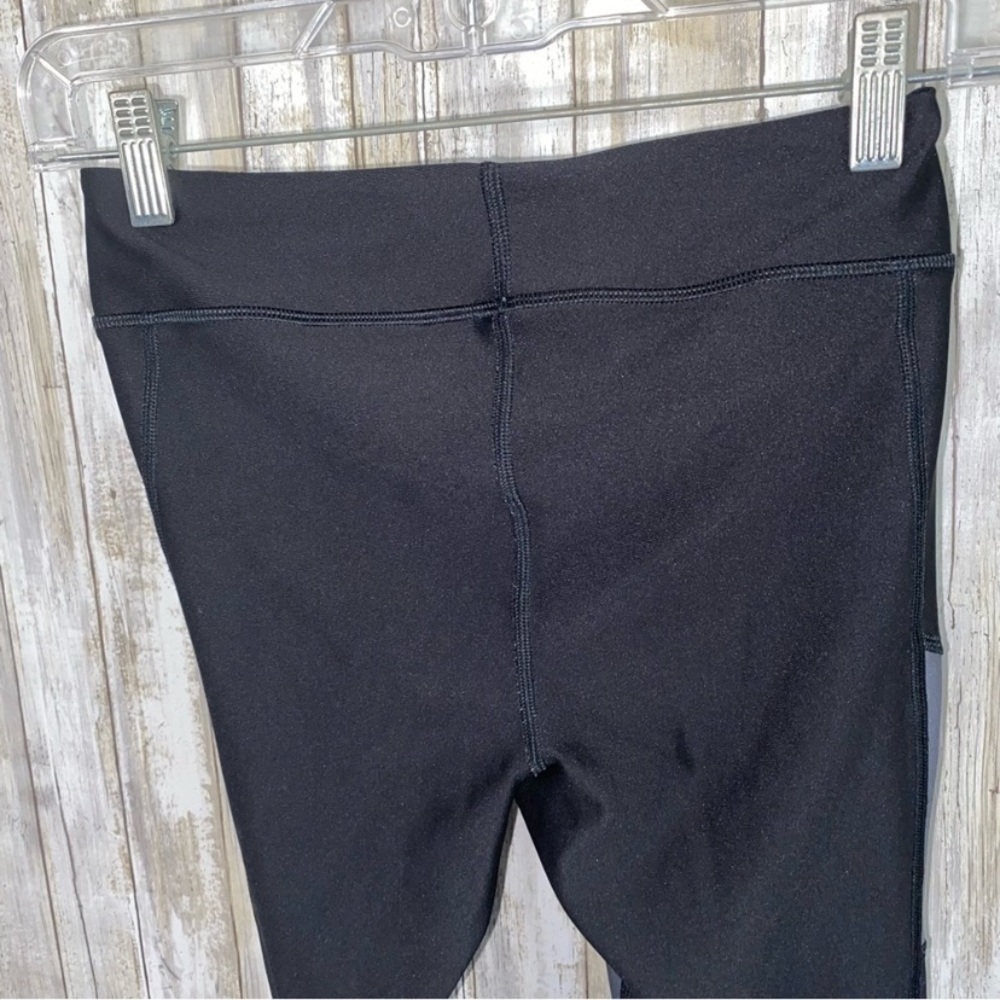 Under Armor Compression Leggings - image 5